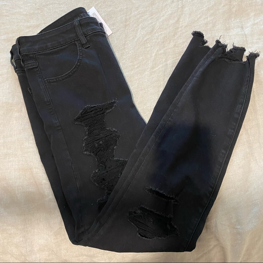 AEO Hi rise stretch jegging distressed black jean